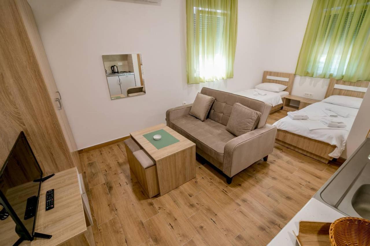 Apartmani Luka Meljine Exteriör bild
